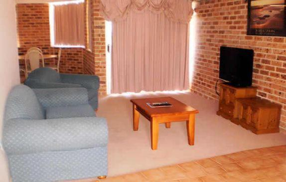 Lake Haven Motor Inn Gorokan Zimmer foto
