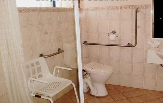Lake Haven Motor Inn Gorokan Zimmer foto