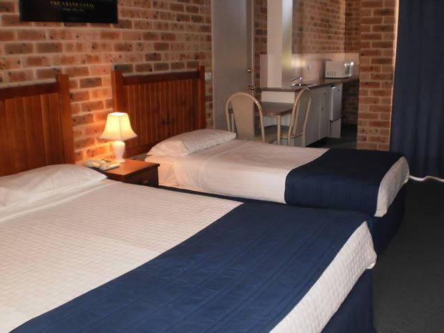 Lake Haven Motor Inn Gorokan Zimmer foto
