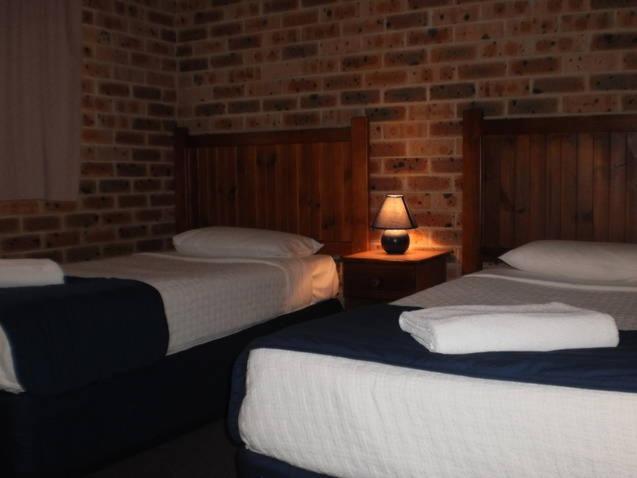 Lake Haven Motor Inn Gorokan Zimmer foto