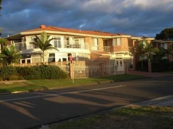 Lake Haven Motor Inn Gorokan Exterior foto